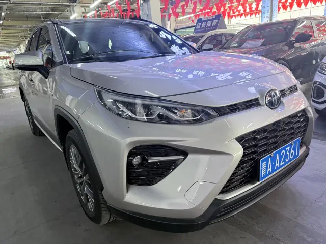 Toyota Wildlander — Фото автомобиля 3