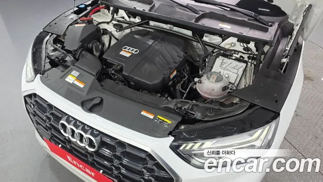 Audi Q5 45 TFSI quattro Premium — Фото автомобиля 5
