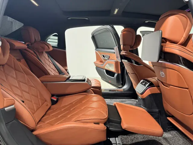 Mercedes-Benz Maybach S-Class — Фото автомобиля 11