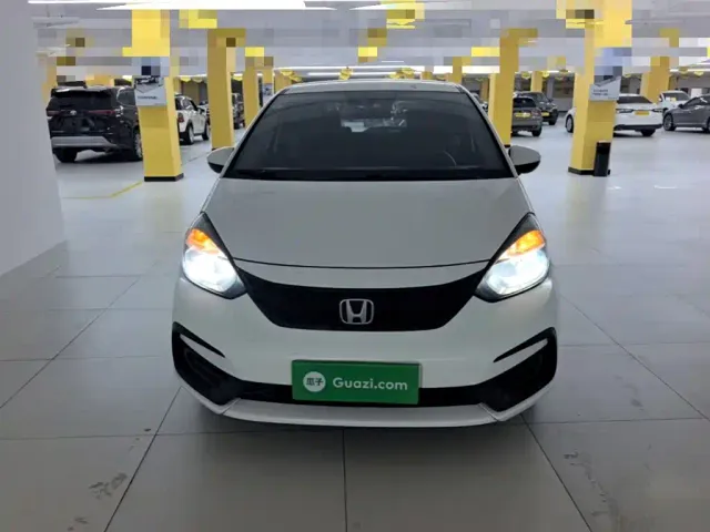Honda Fit — Фото автомобиля 2