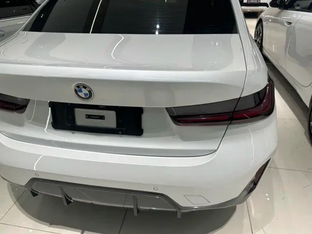 BMW 3 Series — Фото автомобиля 13