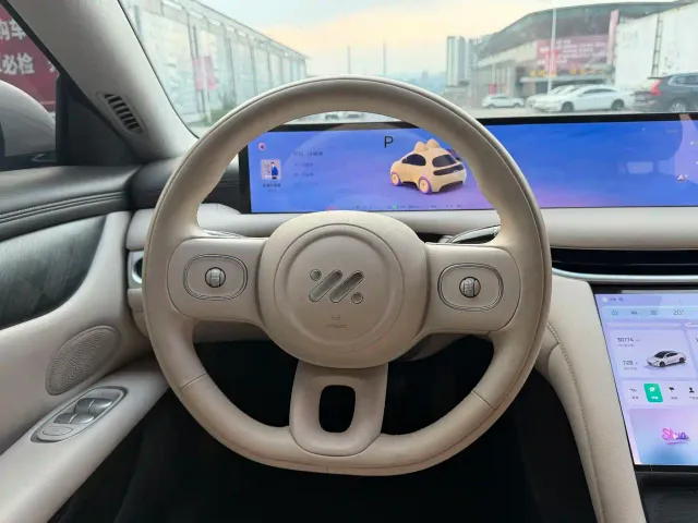 IM Motors L6 — Фото автомобиля 5