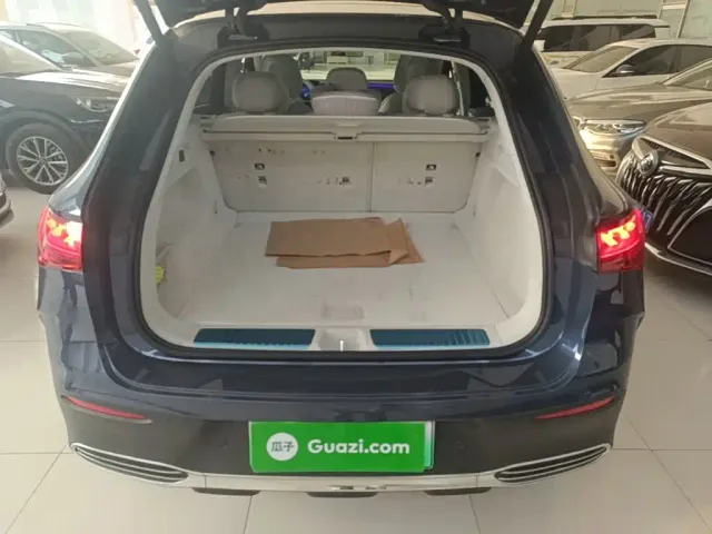 Mercedes-Benz EQE SUV — Фото автомобиля 18