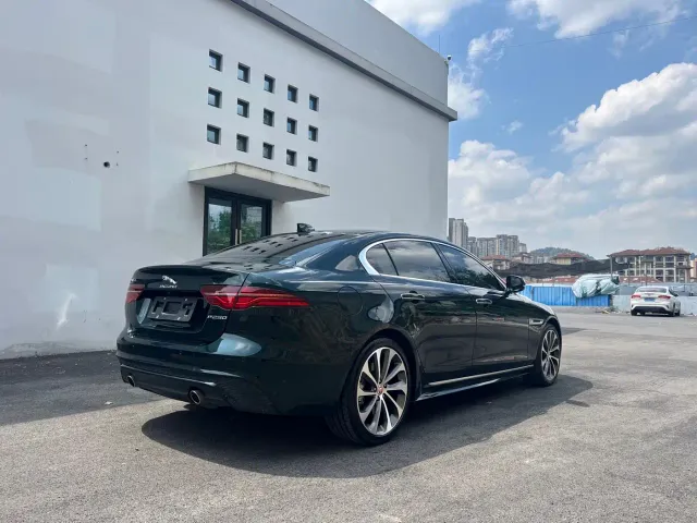 Jaguar XEL — Фото автомобиля 9