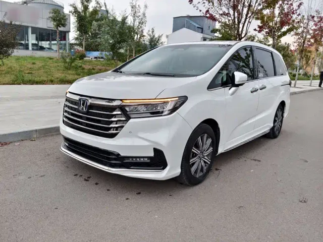 Фотография автомобиля — Honda Odyssey