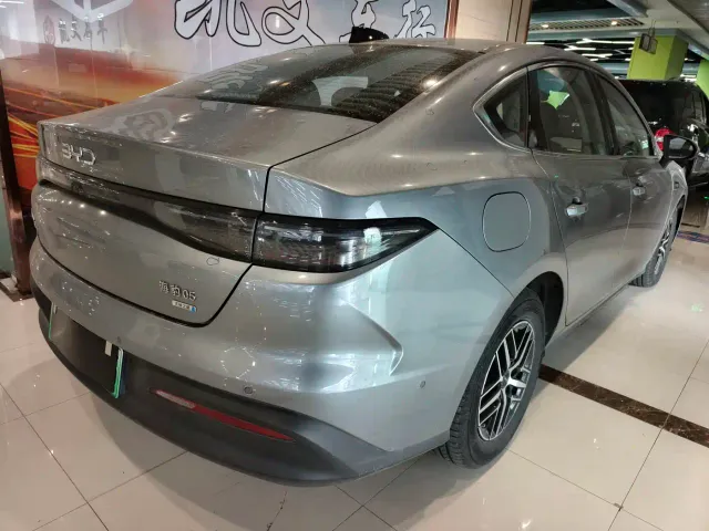 BYD Seal 05 DM-i — Фото автомобиля 7