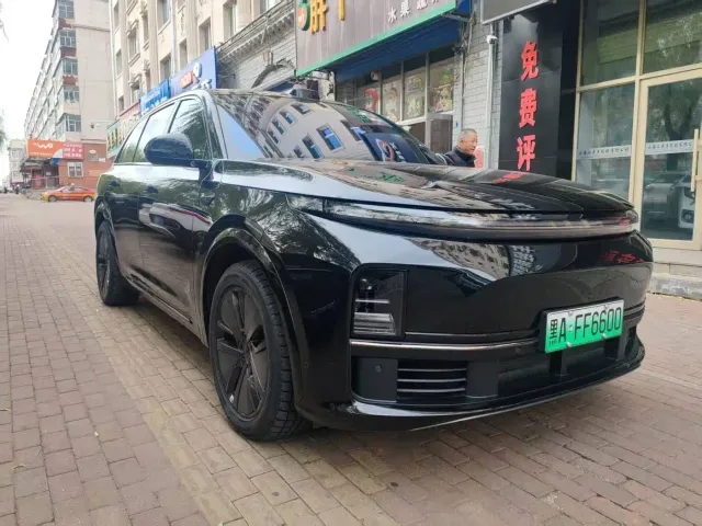 Li Auto L7 — Фото автомобиля 3