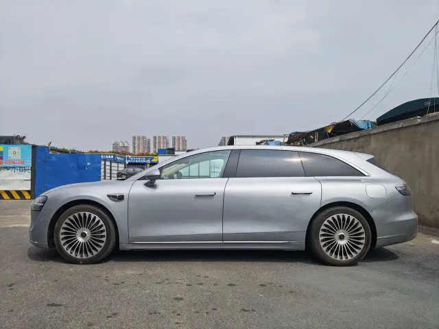 Stelato S9T — Фото автомобиля 3