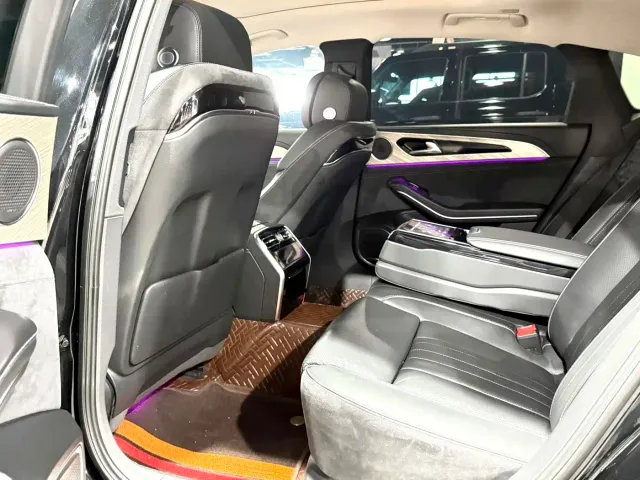 Hongqi H9 — Фото автомобиля 6