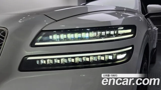 Genesis GV80 — Фото автомобиля 21
