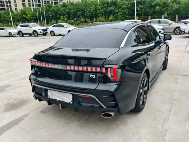 Lynk & Co 03 — Фото автомобиля 5