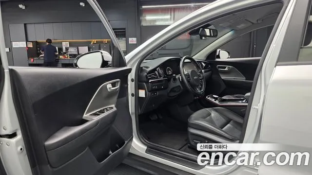 Kia Niro Niro Plus Air — Фото автомобиля 9