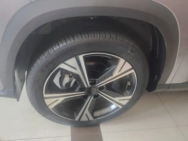 Geely Boyue — Фото автомобиля 22