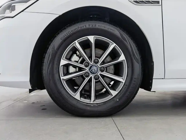 BYD Qin PLUS — Фото автомобиля 17