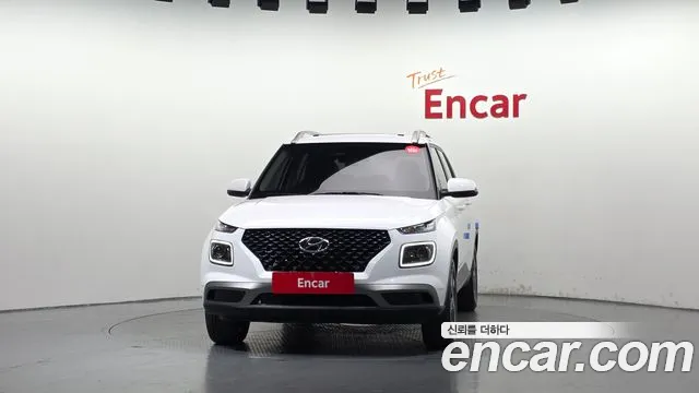 Hyundai Venue — Фото автомобиля 3