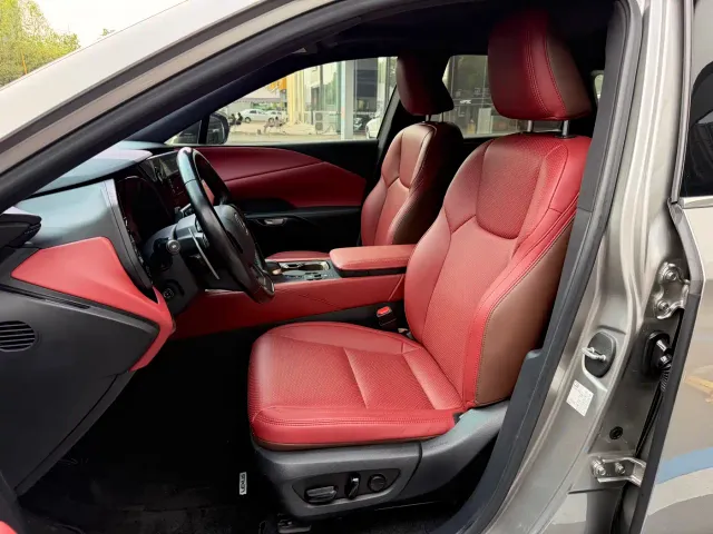 Lexus RX — Фото автомобиля 10