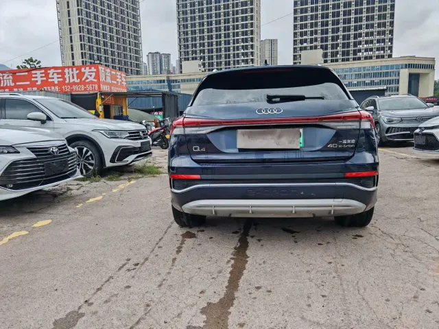 Audi Q4 e-tron — Фото автомобиля 8