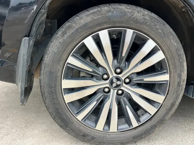 Mitsubishi Outlander — Фото автомобиля 5
