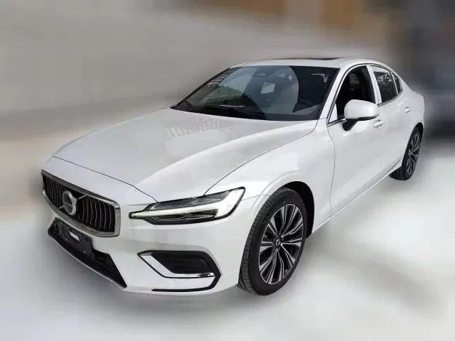 Volvo S60 — Фото автомобиля 11