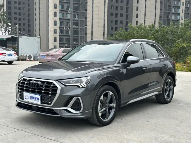 Фотография автомобиля — Audi Q3