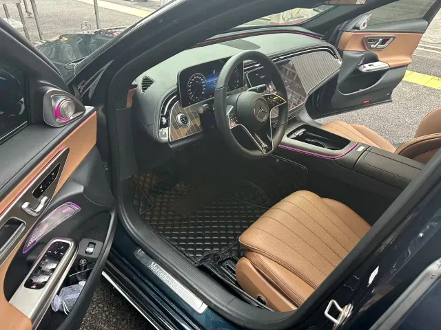 Mercedes-Benz E-Class — Фото автомобиля 13