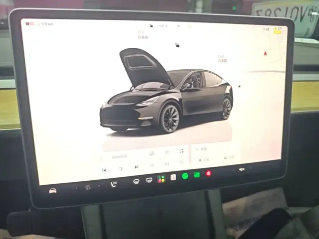 Tesla Model Y — Фото автомобиля 8