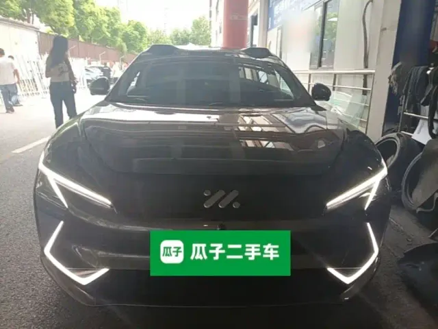 IM Motors L7 — Фото автомобиля 2