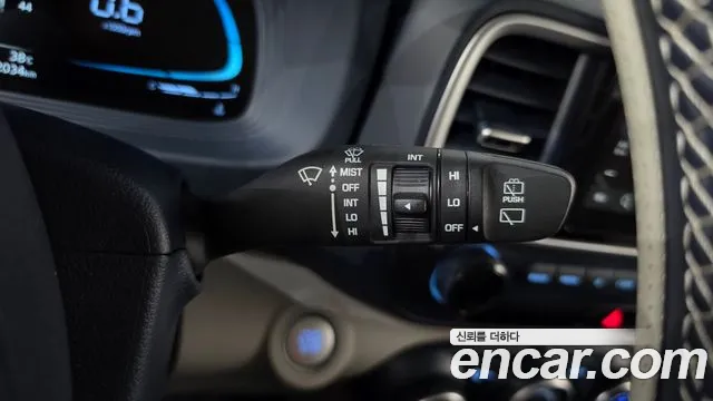 Hyundai Venue Venue 1.6 Premium — Фото автомобиля 27