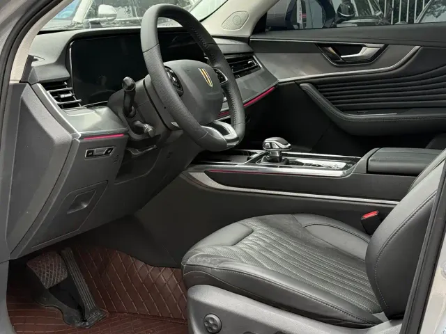 Hongqi HS5 — Фото автомобиля 7