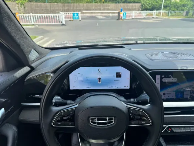 Geely Xingyue L — Фото автомобиля 12