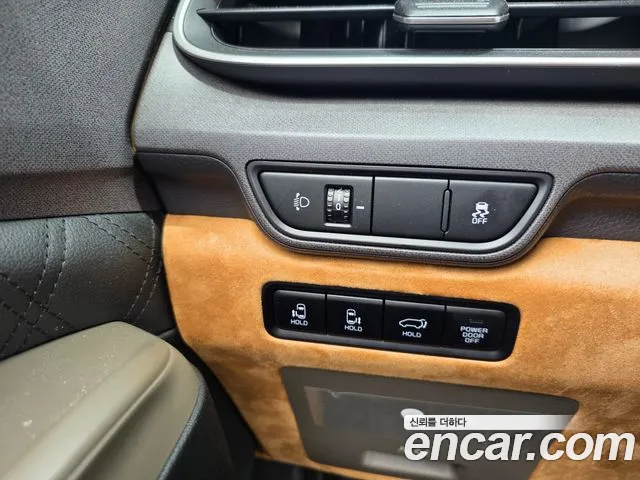 Kia Carnival Generation 4 — Фото автомобиля 13