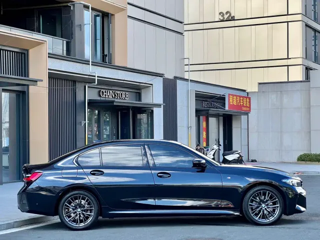 BMW 3 Series — Фото автомобиля 6