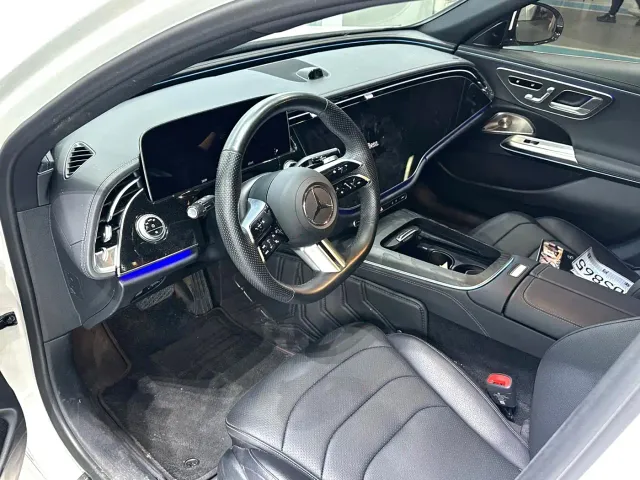 Mercedes-Benz E-Class — Фото автомобиля 5