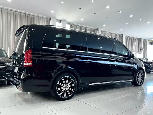 Mercedes-Benz V-Class — Фото автомобиля 4