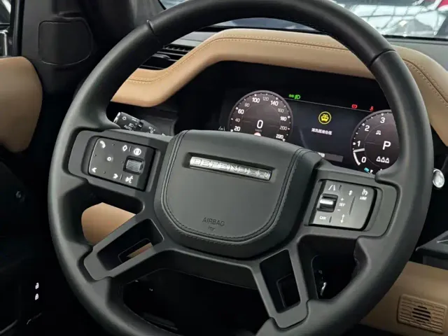Land Rover Defender — Фото автомобиля 19