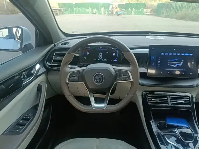 BYD Qin PLUS — Фото автомобиля 10