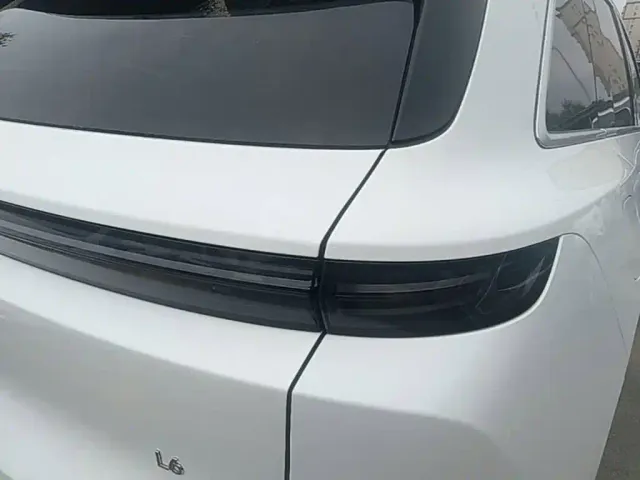 Li Auto Li Auto L6 2024 Pro — Фото автомобиля 7