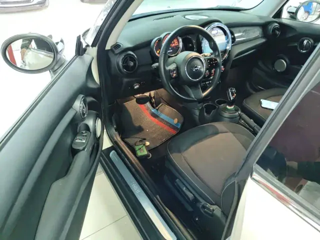 MINI Hatch — Фото автомобиля 15