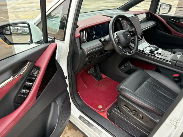 GAC Trumpchi M8 — Фото автомобиля 9