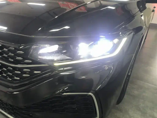 Volkswagen Passat — Фото автомобиля 23