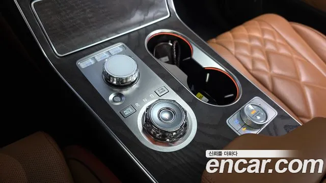Genesis GV80 — Фото автомобиля 12