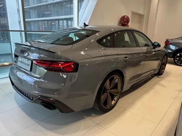 Audi RS 5 — Фото автомобиля 4