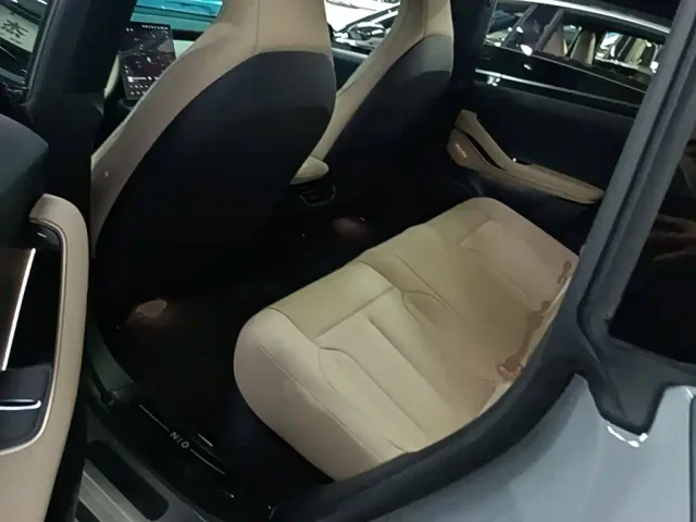 Nio ET5 Touring — Фото автомобиля 16
