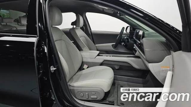 Hyundai Ioniq 6 — Фото автомобиля 10