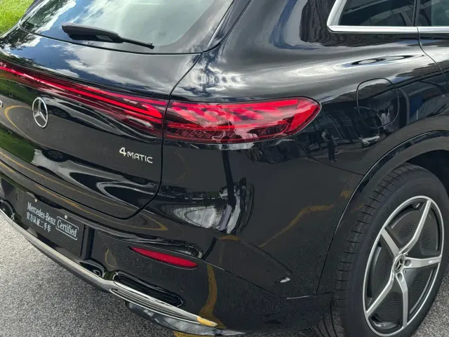 Mercedes-Benz EQS SUV — Фото автомобиля 24
