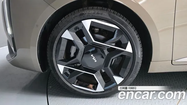 Kia K8 The New K8 2.5 Бензин 2WD — Фото автомобиля 5