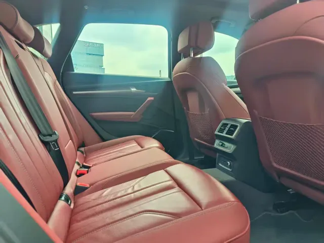Audi Q5L — Фото автомобиля 7