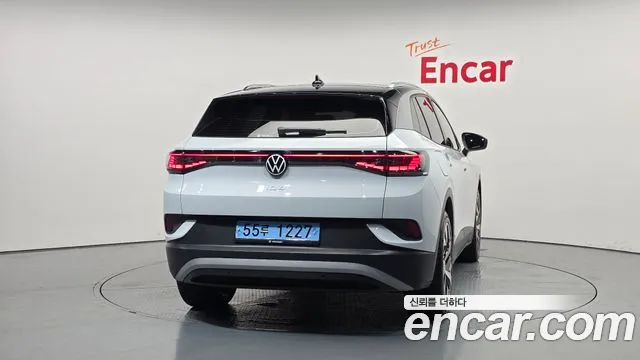 Volkswagen ID.4 — Фото автомобиля 4