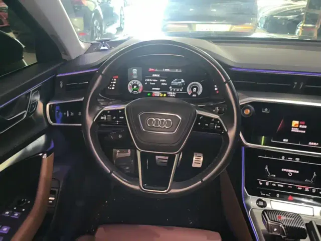 Audi A6L — Фото автомобиля 10
