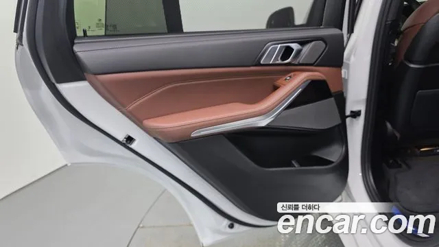 BMW X5 xDrive 40i M Sport — Фото автомобиля 24